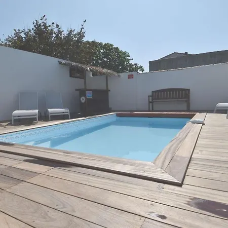 Recente Beaucoup De Charme Et Piscine Вилла